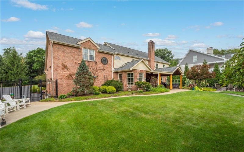 116 Sunrise Lane, Venetia, 15367, 4 Bedrooms Bedrooms, 14 Rooms Rooms,2.1 BathroomsBathrooms,Residential,For Sale,Sunrise Lane,1769163