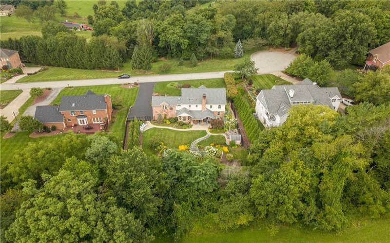 116 Sunrise Lane, Venetia, 15367, 4 Bedrooms Bedrooms, 14 Rooms Rooms,2.1 BathroomsBathrooms,Residential,For Sale,Sunrise Lane,1769163