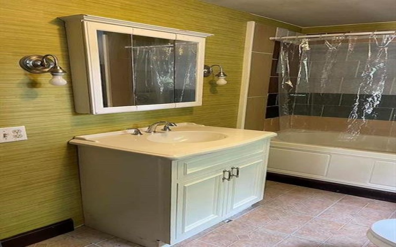 306 CLEAR STREET, Greensboro, 15338, 3 Bedroom Bedrooms, 6 Room Rooms,1 BathroomBathrooms,Residential,For Sale,CLEAR STREET,1769342