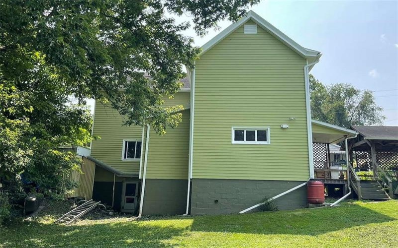 306 CLEAR STREET, Greensboro, 15338, 3 Bedroom Bedrooms, 6 Room Rooms,1 BathroomBathrooms,Residential,For Sale,CLEAR STREET,1769342