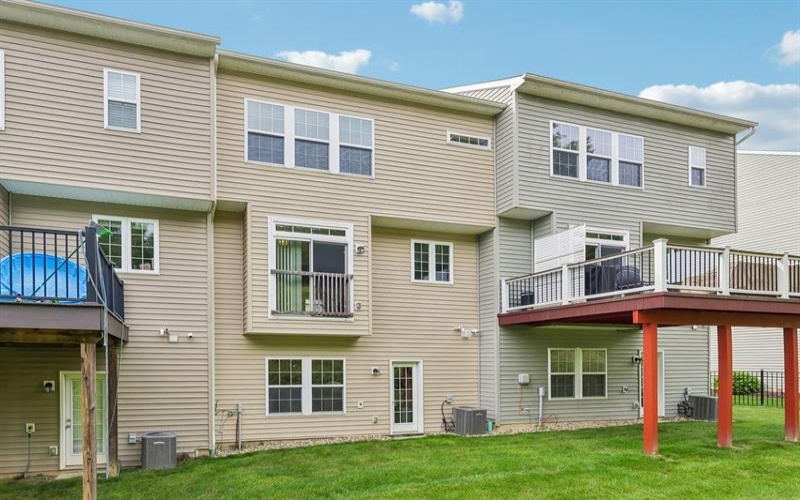 18 Remington DRIVE, Washington, 15301, 3 Bedrooms Bedrooms, ,2.1 BathroomsBathrooms,Residential,For Sale,Remington,1769472