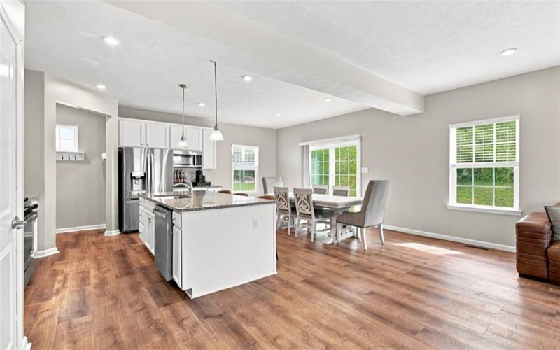 208 Regency Drive, Eighty Four, 15330, 4 Bedrooms Bedrooms, 11 Rooms Rooms,2.1 BathroomsBathrooms,Residential,For Sale,Regency Drive,1769515