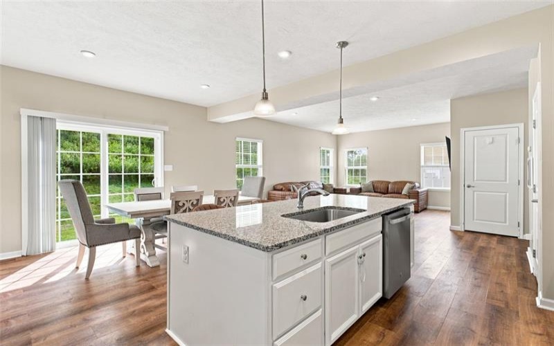 208 Regency Drive, Eighty Four, 15330, 4 Bedrooms Bedrooms, 11 Rooms Rooms,2.1 BathroomsBathrooms,Residential,For Sale,Regency Drive,1769515