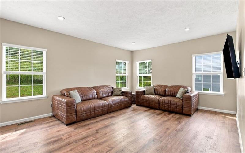 208 Regency Drive, Eighty Four, 15330, 4 Bedrooms Bedrooms, 11 Rooms Rooms,2.1 BathroomsBathrooms,Residential,For Sale,Regency Drive,1769515