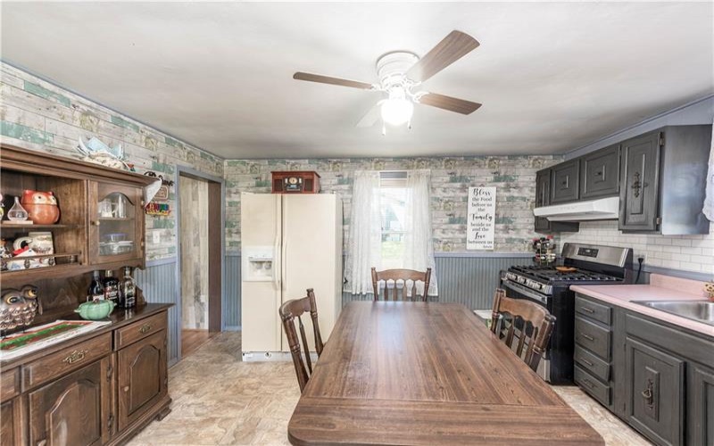 228 Second Street, Mather, 15346, 2 Bedroom Bedrooms, 6 Room Rooms,1 BathroomBathrooms,Residential,For Sale,Second Street,1769211