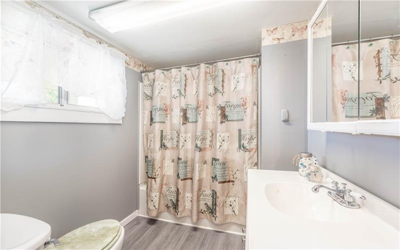 228 Second Street, Mather, 15346, 2 Bedroom Bedrooms, 6 Room Rooms,1 BathroomBathrooms,Residential,For Sale,Second Street,1769211