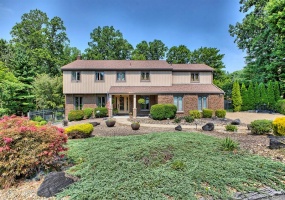 651 Buckingham DRIVE, Greensburg, 15601, 4 Bedroom Bedrooms, 9 Room Rooms,3.1 BathroomBathrooms,Residential,For Sale,Buckingham,1766657