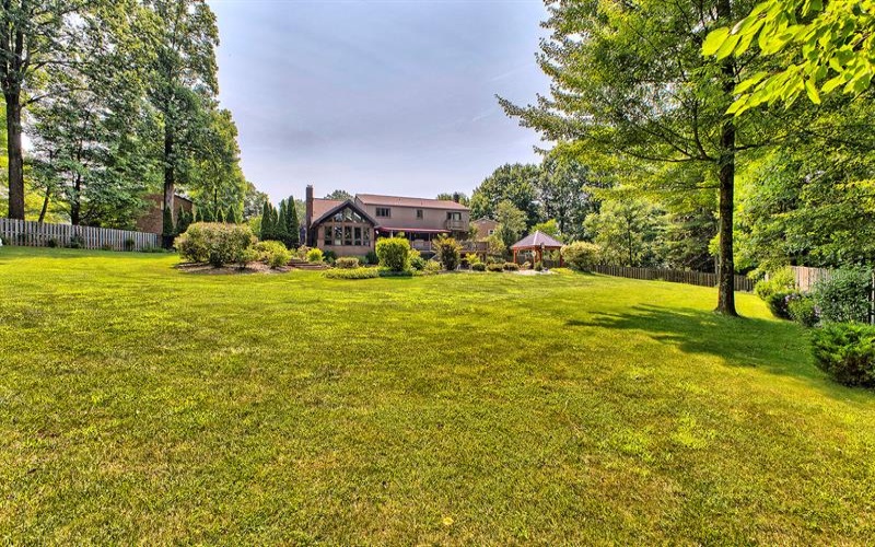 651 Buckingham DRIVE, Greensburg, 15601, 4 Bedroom Bedrooms, 9 Room Rooms,3.1 BathroomBathrooms,Residential,For Sale,Buckingham,1766657