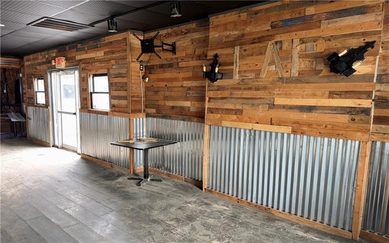 2222 Freeport Rd, New Kensington, 15068, ,Commercial-industrial-business,For Sale,Freeport Rd,1769574