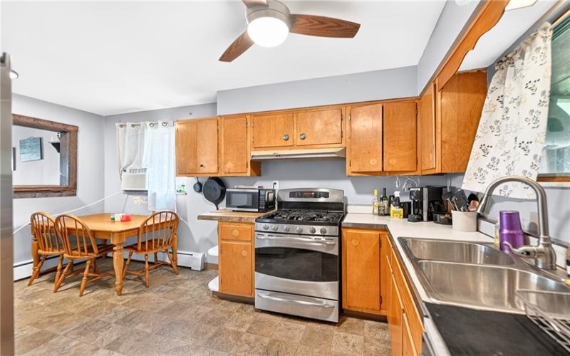 715 Locust Ln, Charleroi, 15022, 3 Bedrooms Bedrooms, 5 Rooms Rooms,1.1 BathroomsBathrooms,Residential,For Sale,Locust Ln,1769579