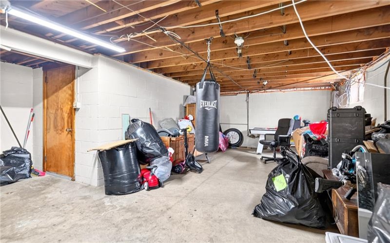 715 Locust Ln, Charleroi, 15022, 3 Bedrooms Bedrooms, 5 Rooms Rooms,1.1 BathroomsBathrooms,Residential,For Sale,Locust Ln,1769579