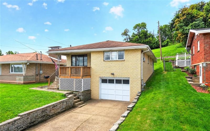 715 Locust Ln, Charleroi, 15022, 3 Bedrooms Bedrooms, 5 Rooms Rooms,1.1 BathroomsBathrooms,Residential,For Sale,Locust Ln,1769579