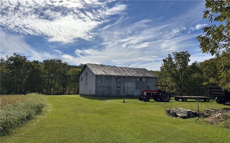 174 Lash Rd., Irwin, 15642, 3 Bedroom Bedrooms, ,1 BathroomBathrooms,Farm-acreage-lot,For Sale,Farm House, Barns,Lash Rd.,1769628