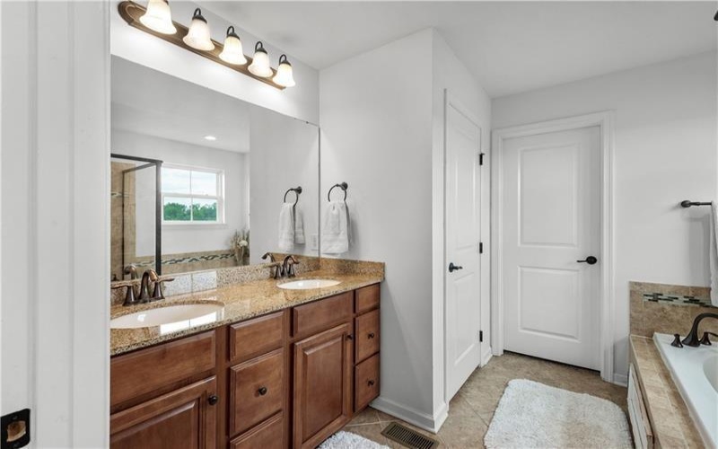 2087 Majestic Dr, Canonsburg, 15317, 4 Bedrooms Bedrooms, ,3.1 BathroomsBathrooms,Residential,For Sale,Majestic Dr,1769704