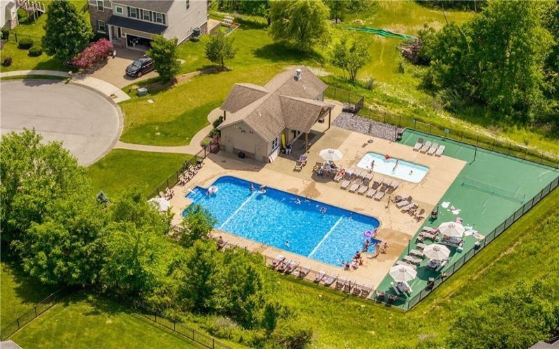 2087 Majestic Dr, Canonsburg, 15317, 4 Bedrooms Bedrooms, ,3.1 BathroomsBathrooms,Residential,For Sale,Majestic Dr,1769704
