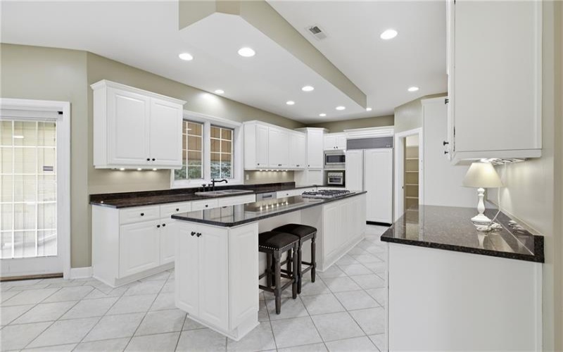 1002 Kings Ct, Trafford, 15085, 5 Bedroom Bedrooms, 12 Room Rooms,4.1 BathroomBathrooms,Residential,For Sale,Kings Ct,1769712