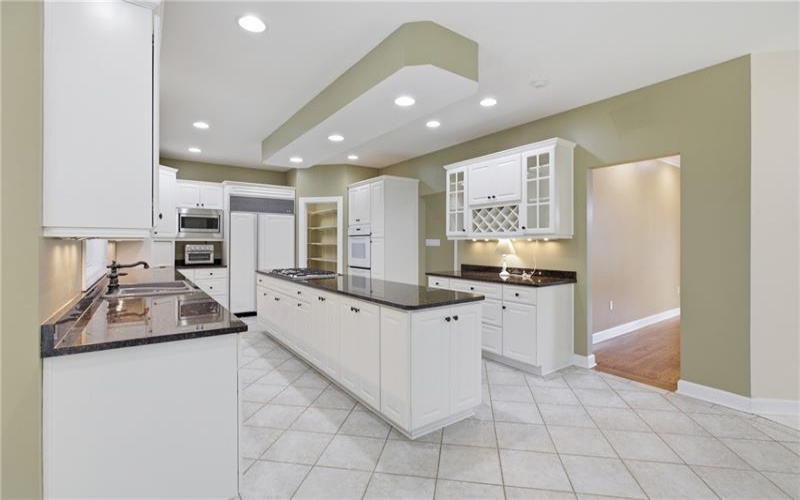1002 Kings Ct, Trafford, 15085, 5 Bedroom Bedrooms, 12 Room Rooms,4.1 BathroomBathrooms,Residential,For Sale,Kings Ct,1769712