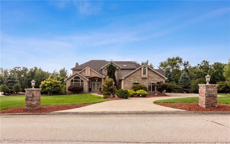 1002 Kings Ct, Trafford, 15085, 5 Bedroom Bedrooms, 12 Room Rooms,4.1 BathroomBathrooms,Residential,For Sale,Kings Ct,1769712