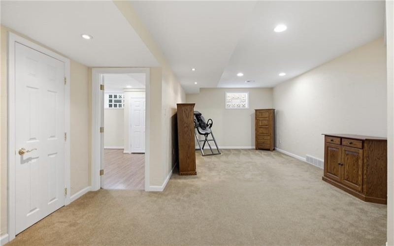 1002 Kings Ct, Trafford, 15085, 5 Bedroom Bedrooms, 12 Room Rooms,4.1 BathroomBathrooms,Residential,For Sale,Kings Ct,1769712