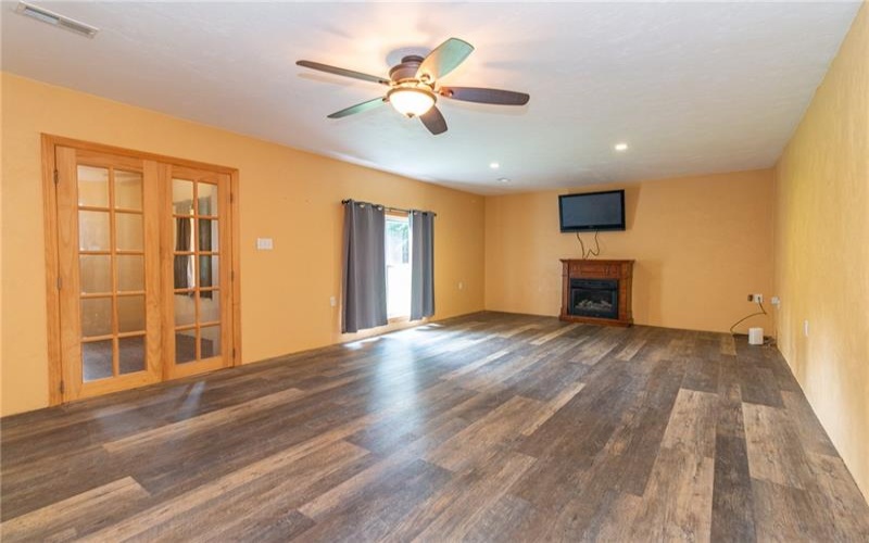 558 Market St, Bolivar, 15923, 3 Bedroom Bedrooms, 10 Room Rooms,2 BathroomBathrooms,Residential,For Sale,Market St,1769742
