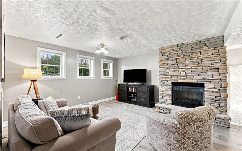 138 Rizzi Drive, Irwin, 15642, 3 Bedroom Bedrooms, 7 Room Rooms,2 BathroomBathrooms,Residential,For Sale,Rizzi Drive,1769769