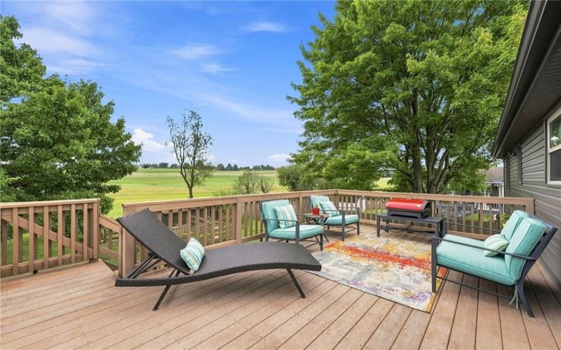 138 Rizzi Drive, Irwin, 15642, 3 Bedroom Bedrooms, 7 Room Rooms,2 BathroomBathrooms,Residential,For Sale,Rizzi Drive,1769769