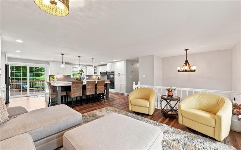 138 Rizzi Drive, Irwin, 15642, 3 Bedroom Bedrooms, 7 Room Rooms,2 BathroomBathrooms,Residential,For Sale,Rizzi Drive,1769769