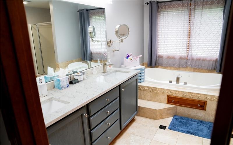 2182 Bradbury Ln, North Huntingdon, 15642, 5 Bedroom Bedrooms, 14 Room Rooms,5.2 BathroomBathrooms,Residential,For Sale,Bradbury Ln,1769790