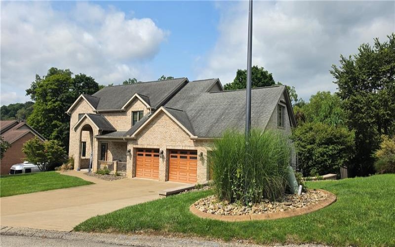 2182 Bradbury Ln, North Huntingdon, 15642, 5 Bedroom Bedrooms, 14 Room Rooms,5.2 BathroomBathrooms,Residential,For Sale,Bradbury Ln,1769790