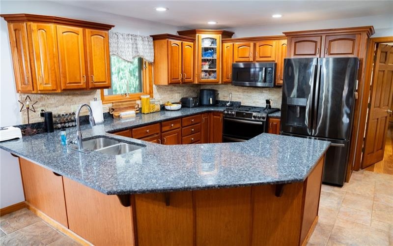2182 Bradbury Ln, North Huntingdon, 15642, 5 Bedroom Bedrooms, 14 Room Rooms,5.2 BathroomBathrooms,Residential,For Sale,Bradbury Ln,1769790