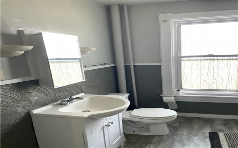 213 Central Ave, Canonsburg, 15317, 4 Bedrooms Bedrooms, ,4 BathroomsBathrooms,Residential,For Sale,Central Ave,1763015