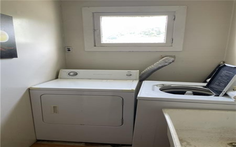 213 Central Ave, Canonsburg, 15317, 4 Bedrooms Bedrooms, ,4 BathroomsBathrooms,Residential,For Sale,Central Ave,1763015