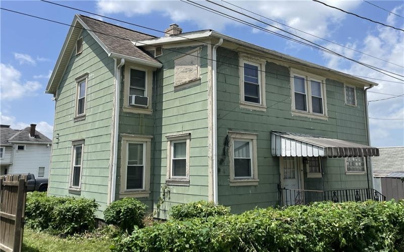 213 Central Ave, Canonsburg, 15317, 4 Bedrooms Bedrooms, ,4 BathroomsBathrooms,Residential,For Sale,Central Ave,1763015