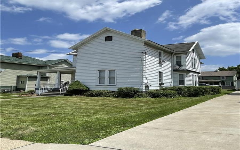 213 Central Ave, Canonsburg, 15317, 4 Bedrooms Bedrooms, ,4 BathroomsBathrooms,Residential,For Sale,Central Ave,1763015