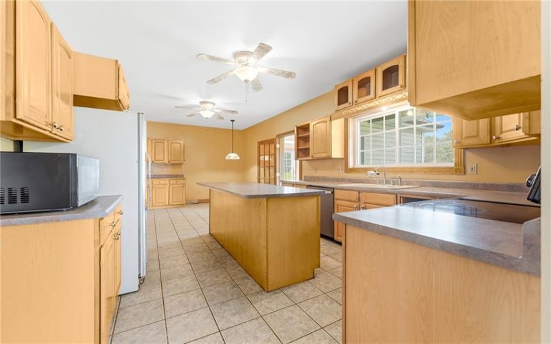 259 Center St, Carmichaels, 15320, 4 Bedroom Bedrooms, ,3 BathroomBathrooms,Residential,For Sale,Center St,1769438
