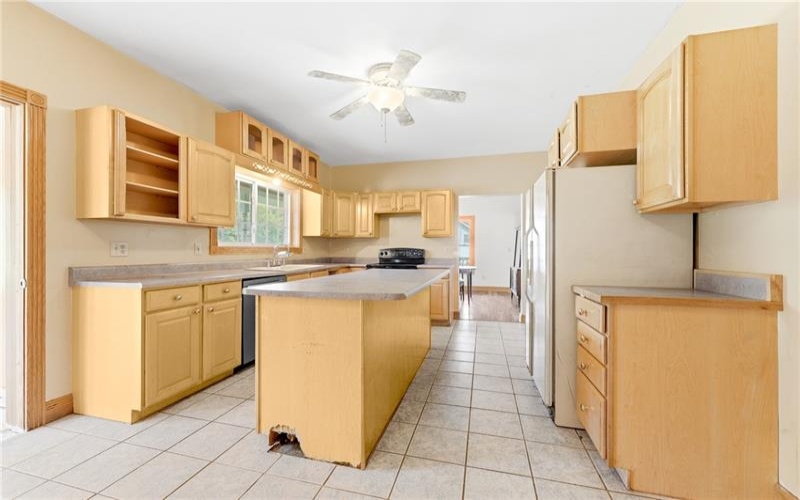 259 Center St, Carmichaels, 15320, 4 Bedroom Bedrooms, ,3 BathroomBathrooms,Residential,For Sale,Center St,1769438