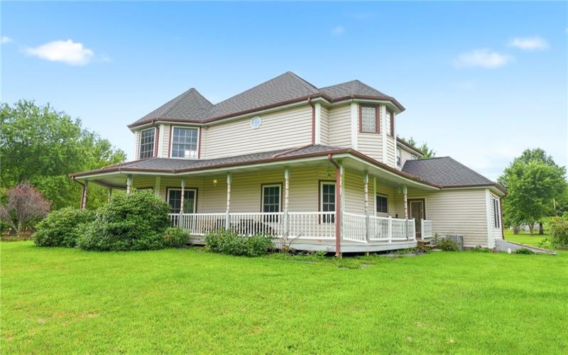 259 Center St, Carmichaels, 15320, 4 Bedroom Bedrooms, ,3 BathroomBathrooms,Residential,For Sale,Center St,1769438