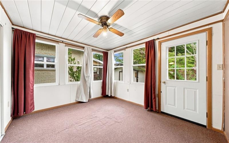 402 Franklin Ave, Vandergrift, 15690, 3 Bedroom Bedrooms, 8 Room Rooms,1.1 BathroomBathrooms,Residential,For Sale,Franklin Ave,1769446
