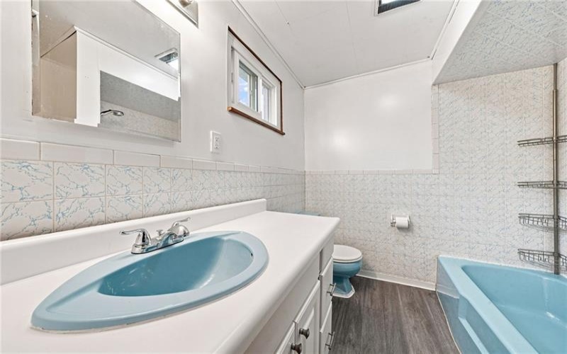 402 Franklin Ave, Vandergrift, 15690, 3 Bedroom Bedrooms, 8 Room Rooms,1.1 BathroomBathrooms,Residential,For Sale,Franklin Ave,1769446