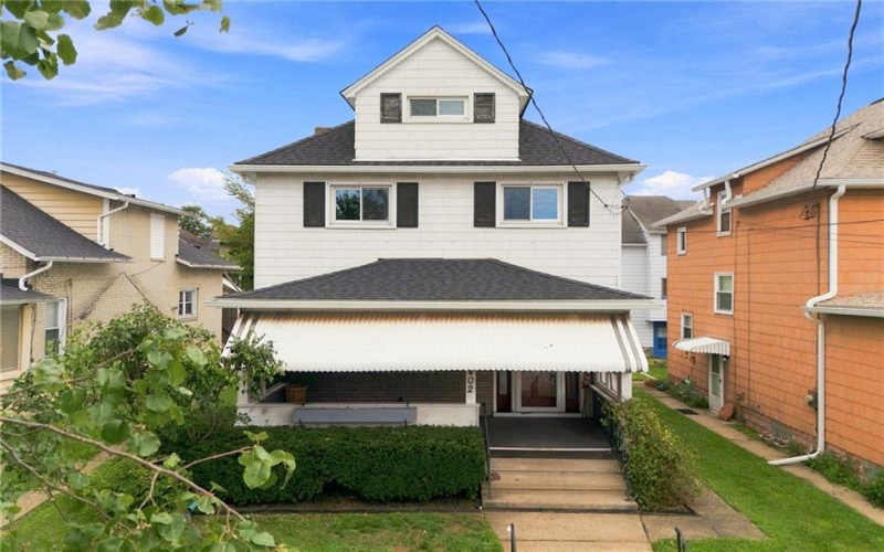 402 Franklin Ave, Vandergrift, 15690, 3 Bedroom Bedrooms, 8 Room Rooms,1.1 BathroomBathrooms,Residential,For Sale,Franklin Ave,1769446