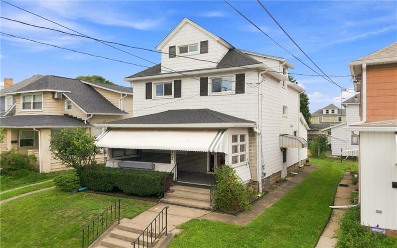 402 Franklin Ave, Vandergrift, 15690, 3 Bedroom Bedrooms, 8 Room Rooms,1.1 BathroomBathrooms,Residential,For Sale,Franklin Ave,1769446