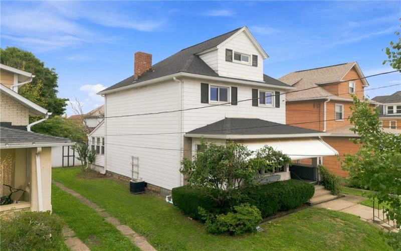 402 Franklin Ave, Vandergrift, 15690, 3 Bedroom Bedrooms, 8 Room Rooms,1.1 BathroomBathrooms,Residential,For Sale,Franklin Ave,1769446