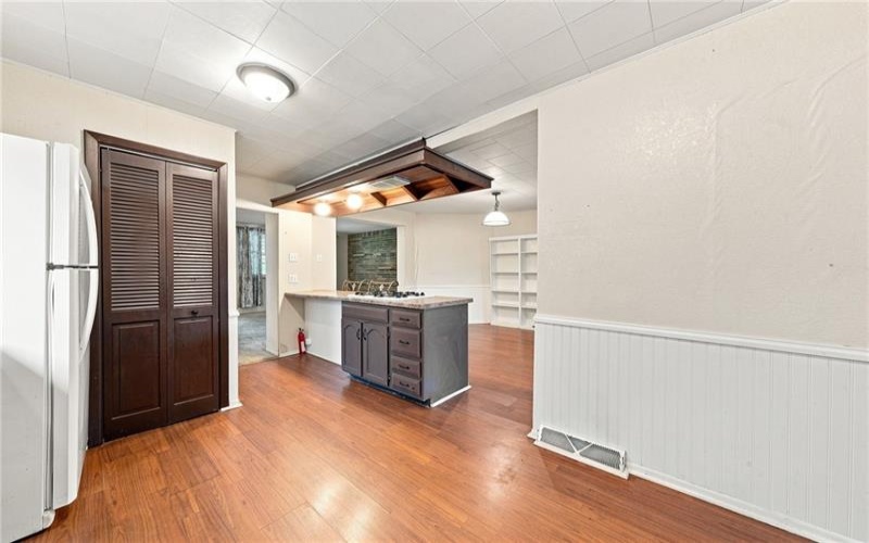 402 Franklin Ave, Vandergrift, 15690, 3 Bedroom Bedrooms, 8 Room Rooms,1.1 BathroomBathrooms,Residential,For Sale,Franklin Ave,1769446