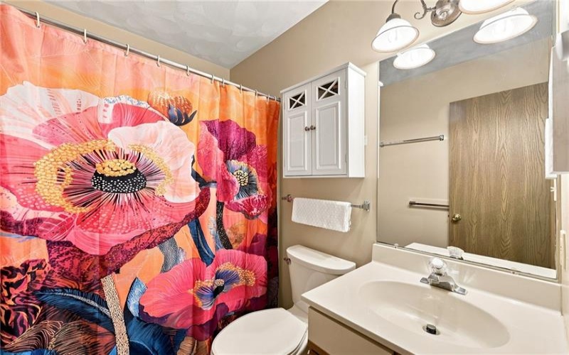 1733 Snowfield Drive, Hidden Valley, 15502, 3 Bedrooms Bedrooms, 8 Rooms Rooms,2 BathroomsBathrooms,Residential,For Sale,Snowfield Drive,1769652
