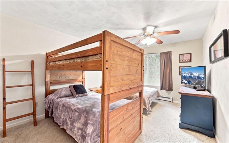 1733 Snowfield Drive, Hidden Valley, 15502, 3 Bedrooms Bedrooms, 8 Rooms Rooms,2 BathroomsBathrooms,Residential,For Sale,Snowfield Drive,1769652