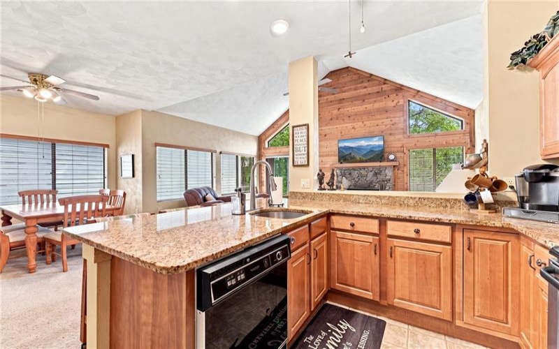 1733 Snowfield Drive, Hidden Valley, 15502, 3 Bedrooms Bedrooms, 8 Rooms Rooms,2 BathroomsBathrooms,Residential,For Sale,Snowfield Drive,1769652
