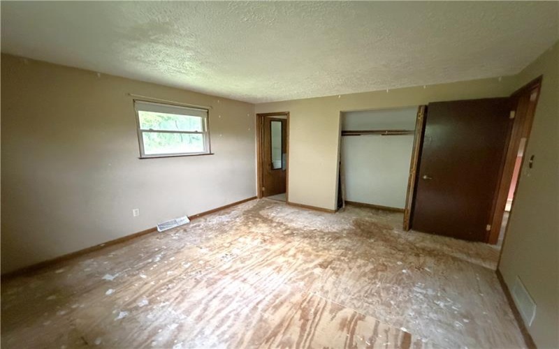631 Wellington Drive, Greensburg, 15601, 3 Bedrooms Bedrooms, 7 Rooms Rooms,2.1 BathroomsBathrooms,Residential,For Sale,Wellington Drive,1769763