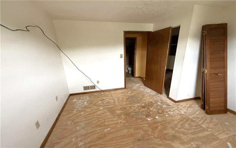 631 Wellington Drive, Greensburg, 15601, 3 Bedrooms Bedrooms, 7 Rooms Rooms,2.1 BathroomsBathrooms,Residential,For Sale,Wellington Drive,1769763