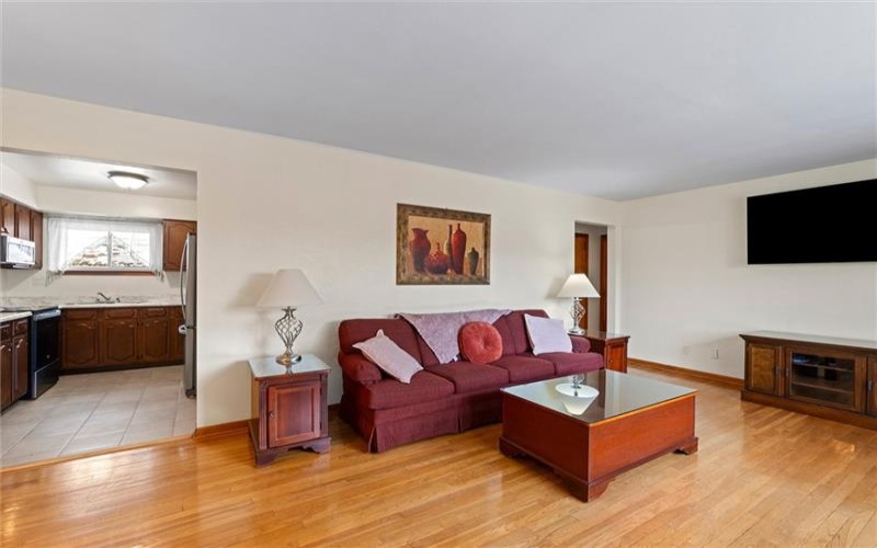 804 Redwood Dr, Mc Donald, 15057, 3 Bedrooms Bedrooms, ,2.1 BathroomsBathrooms,Residential,For Sale,Redwood Dr,1769788