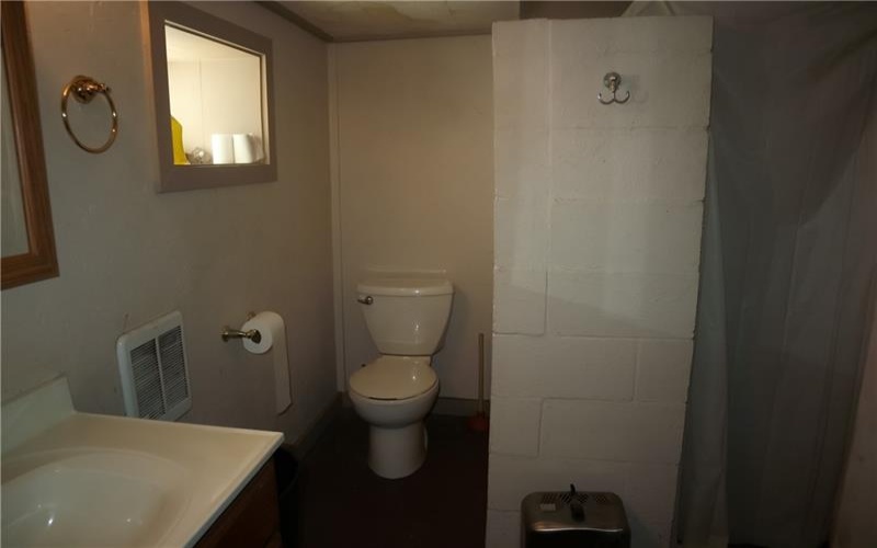 213 2nd Ave, Elco, 15434, 2 Bedrooms Bedrooms, 7 Rooms Rooms,3 BathroomsBathrooms,Residential,For Sale,2nd Ave,1769925